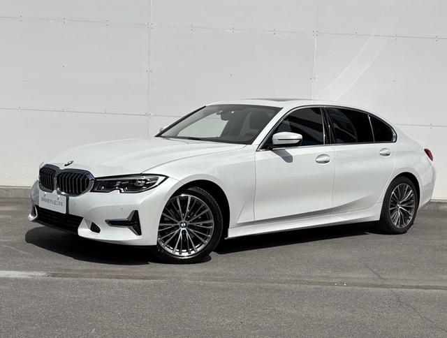 BMW 3 Series 2019 #19 BMW 3 Series 2019 car image #19