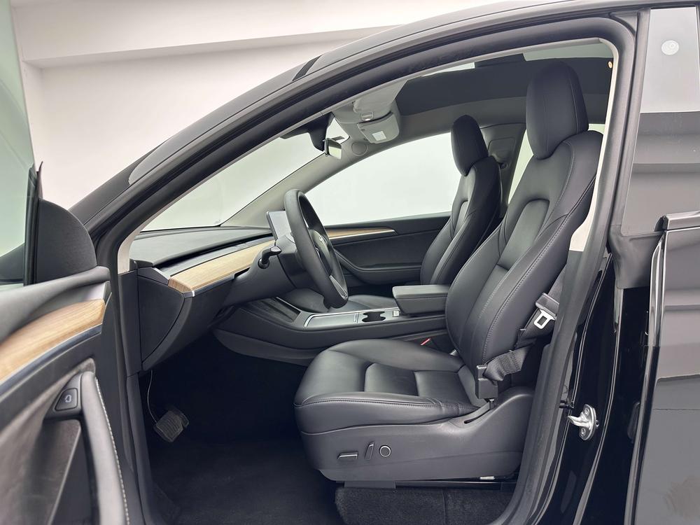 Tesla Model Y 2021 #23 Tesla Model Y 2021 car image #23