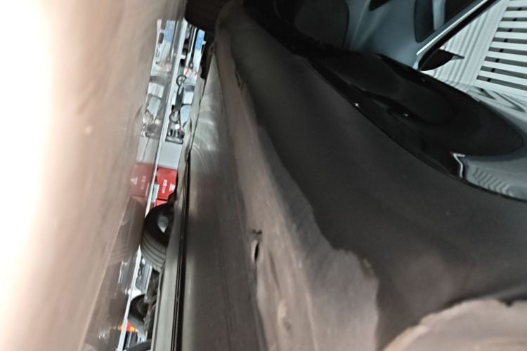 Tesla Model Y 2023 car image #27