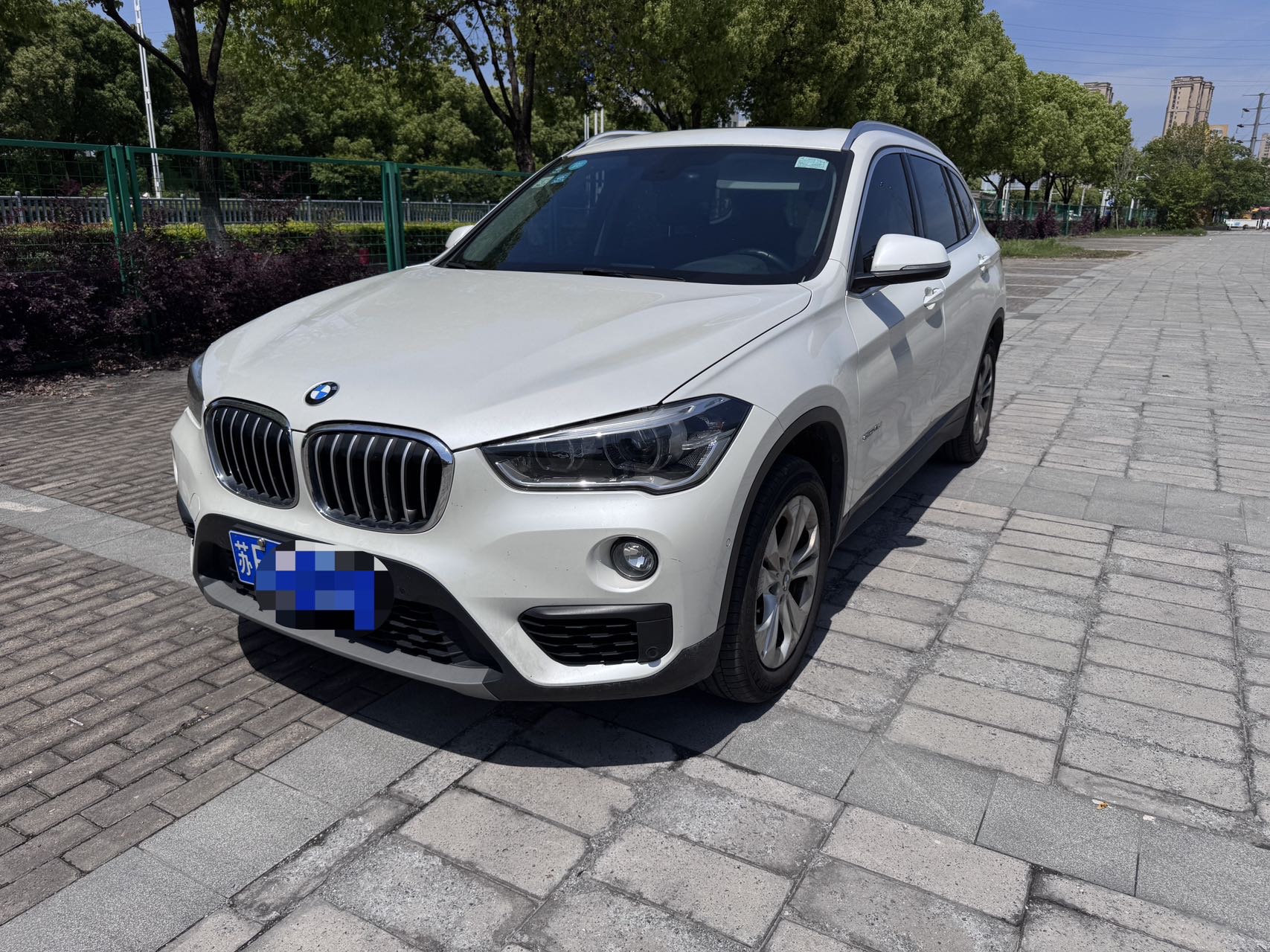 2017 2017 car image