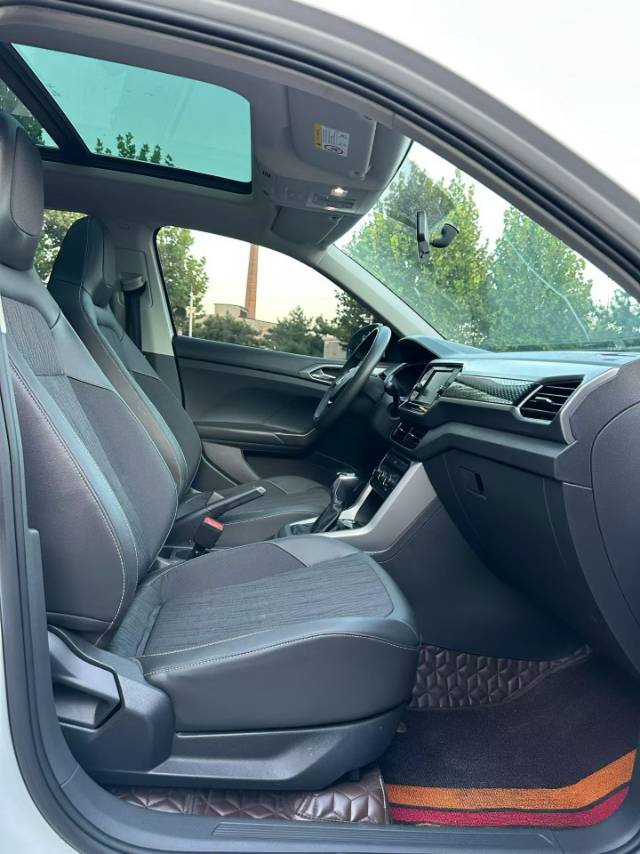 Volkswagen T-Cross 2021 #4 Volkswagen T-Cross 2021 صورة سيارة #4