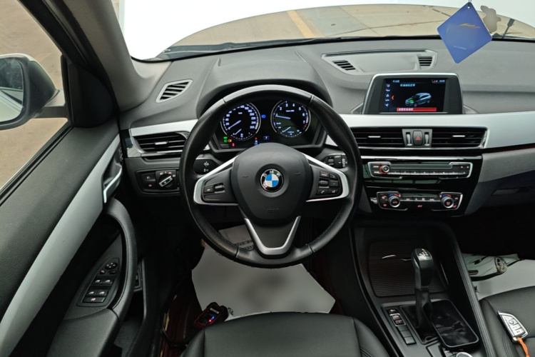BMW X1 2019 #15 BMW X1 2019 car image #15