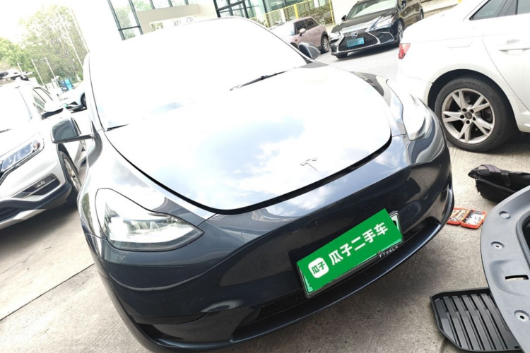 Tesla Model Y 2024 #4 Tesla Model Y 2024 immagine di auto #4
