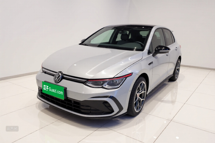 Volkswagen Golf 2023 imagen de coche #2