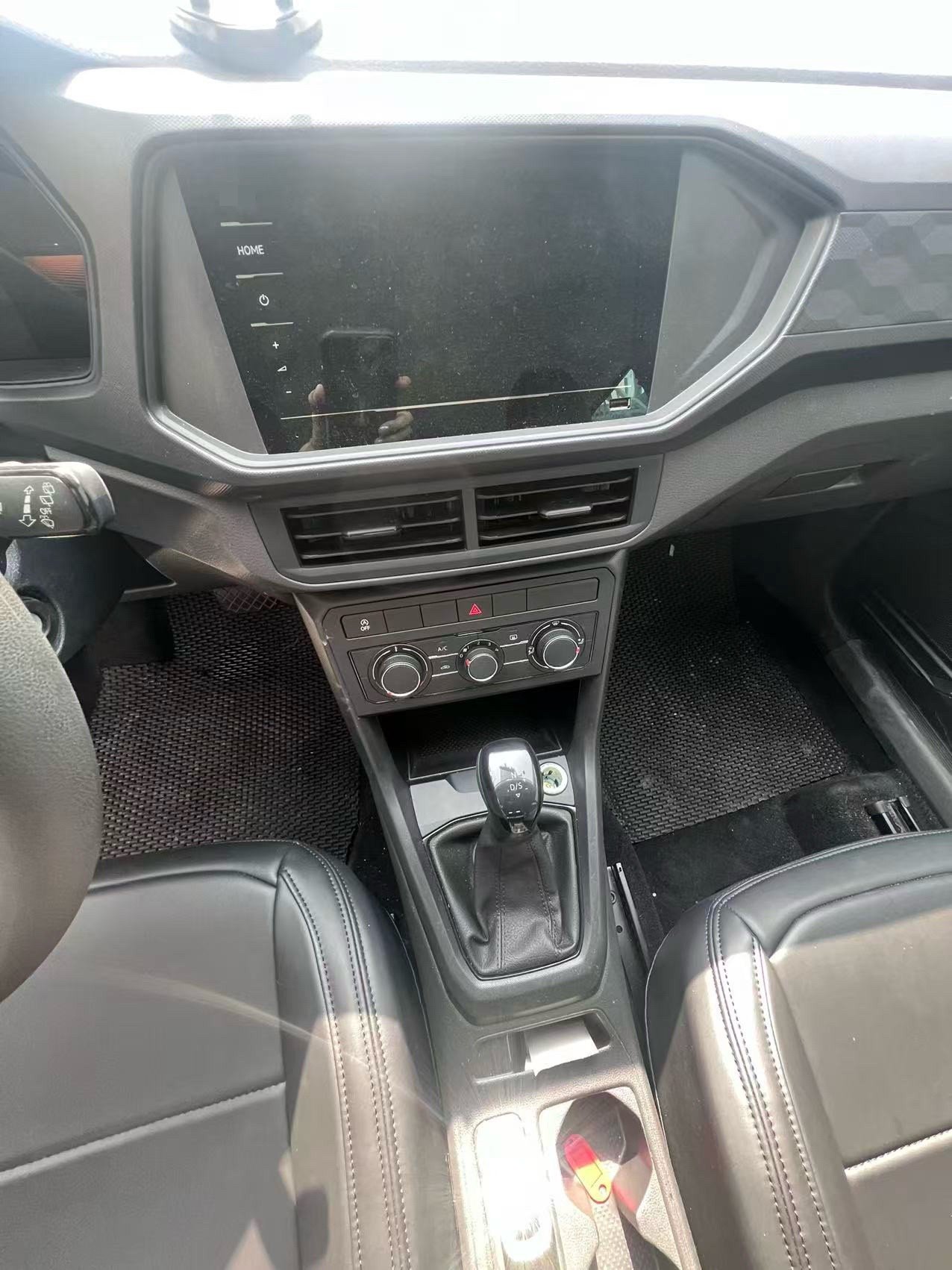 Volkswagen T-Cross 2023 immagine di auto #9