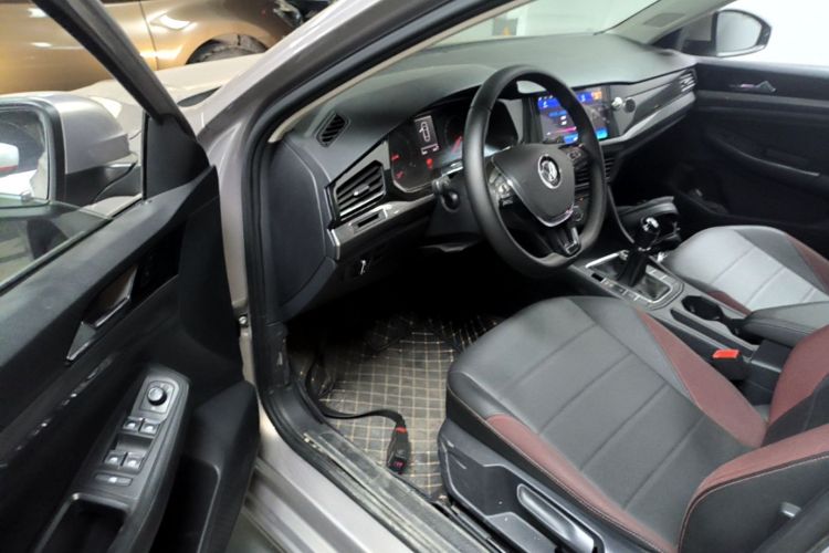 Volkswagen Bora 2019 car image #16