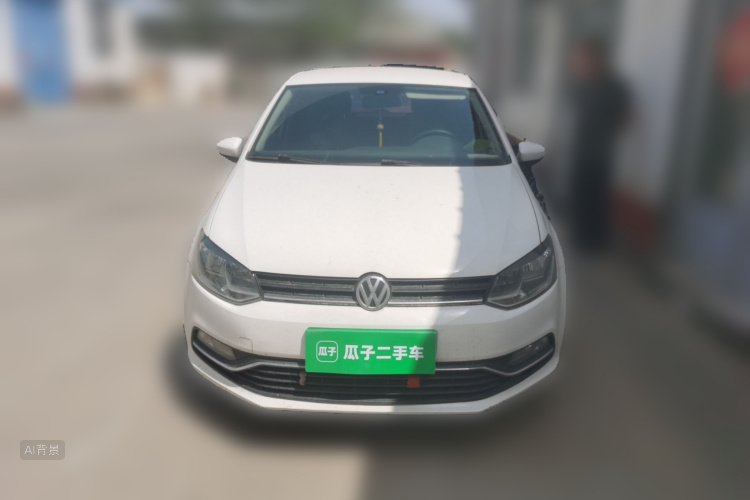 Volkswagen Polo 2015 car image #3