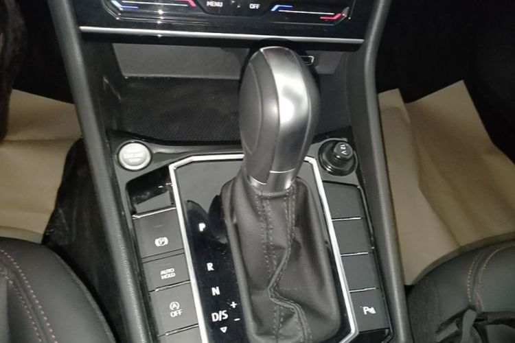Volkswagen Lavida 2024 car image #16
