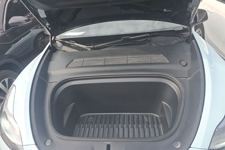 Tesla Model Y 2022 #22 Tesla Model Y 2022 car image #22