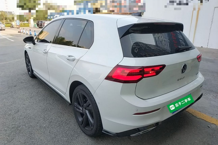 Volkswagen Golf 2022 car image #5