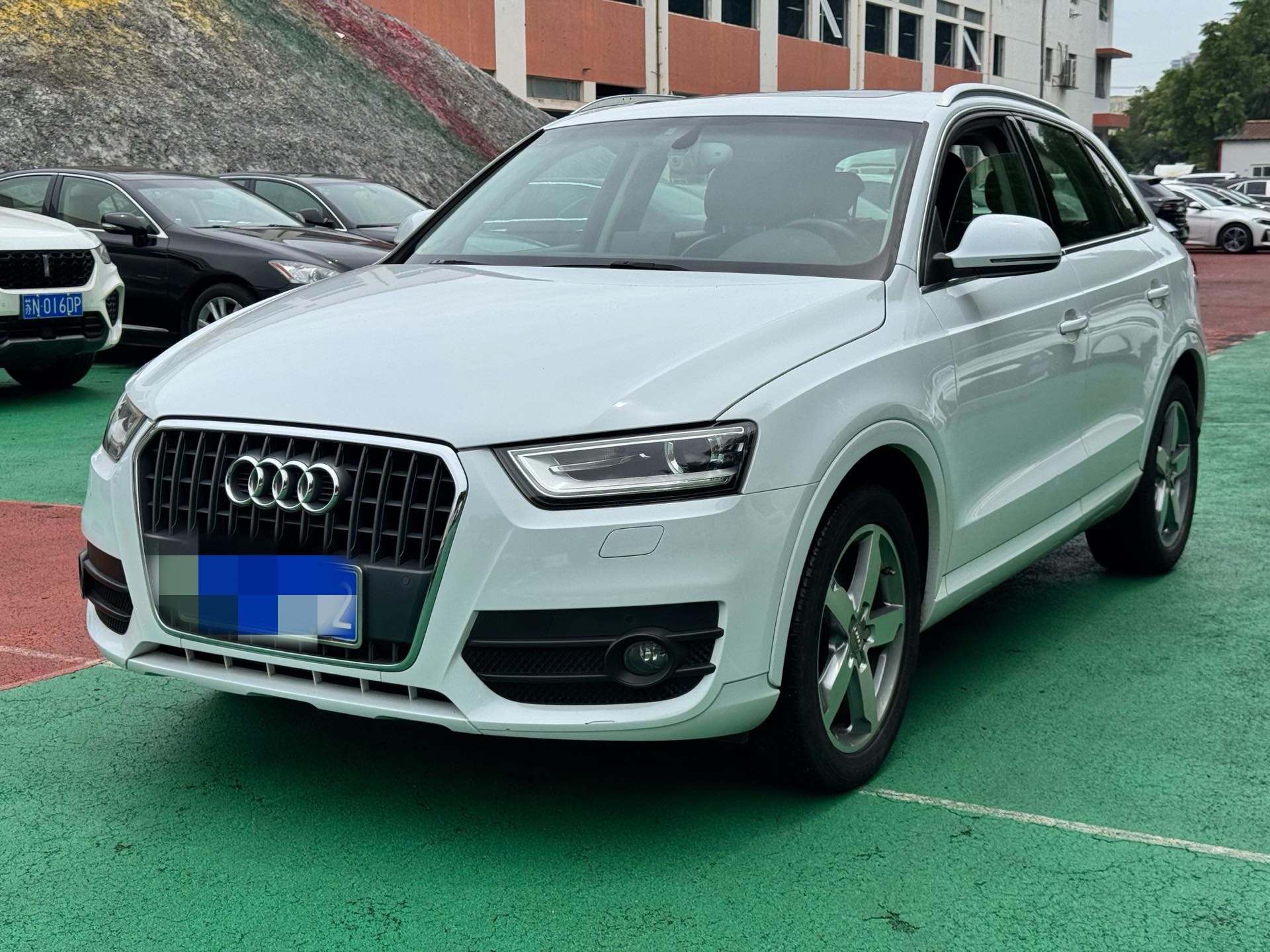 Audi Q3 2016 Audi Q3 2016 car image