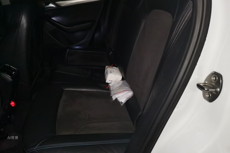 Audi Q3 2016 image de voiture #19