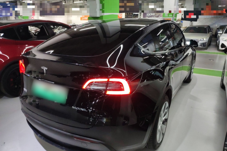 Tesla Model Y 2023 #7 Tesla Model Y 2023 immagine di auto #7
