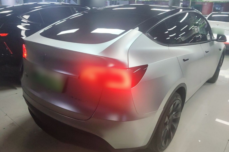 Tesla Model Y 2022 #7 Tesla Model Y 2022 car image #7
