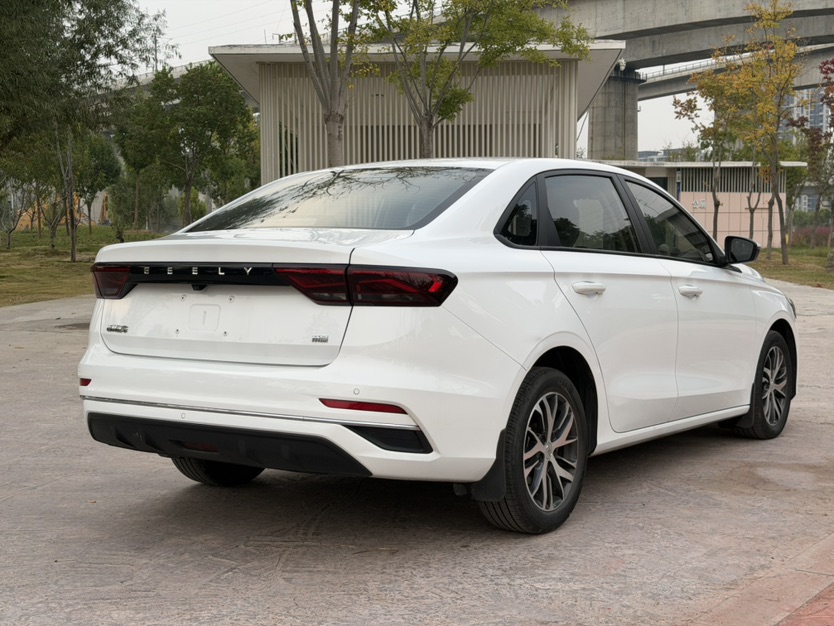 GEELY Emgrand 2024 صورة سيارة #6