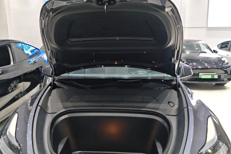 Tesla Model Y 2022 #20 Tesla Model Y 2022 car image #20