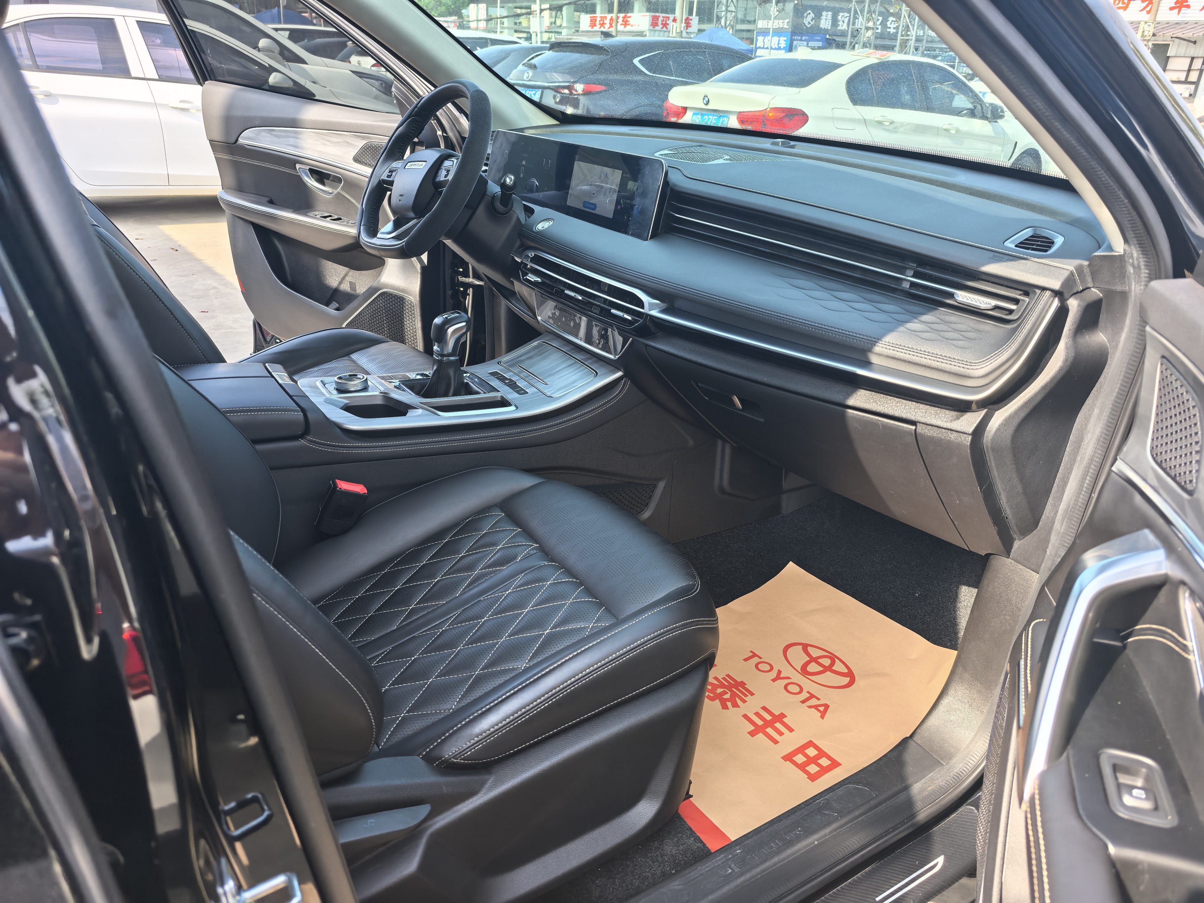 Jetour X70 PLUS 2023 car image #8