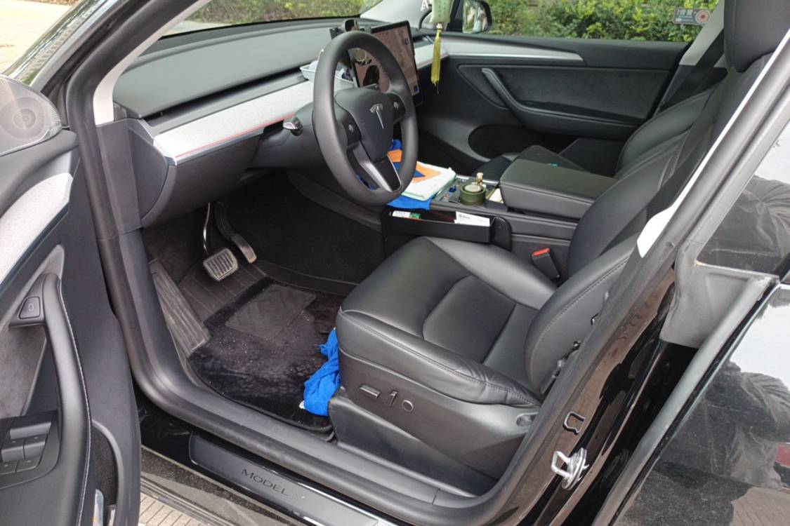 Tesla Model Y 2023 #25 Tesla Model Y 2023 car image #25