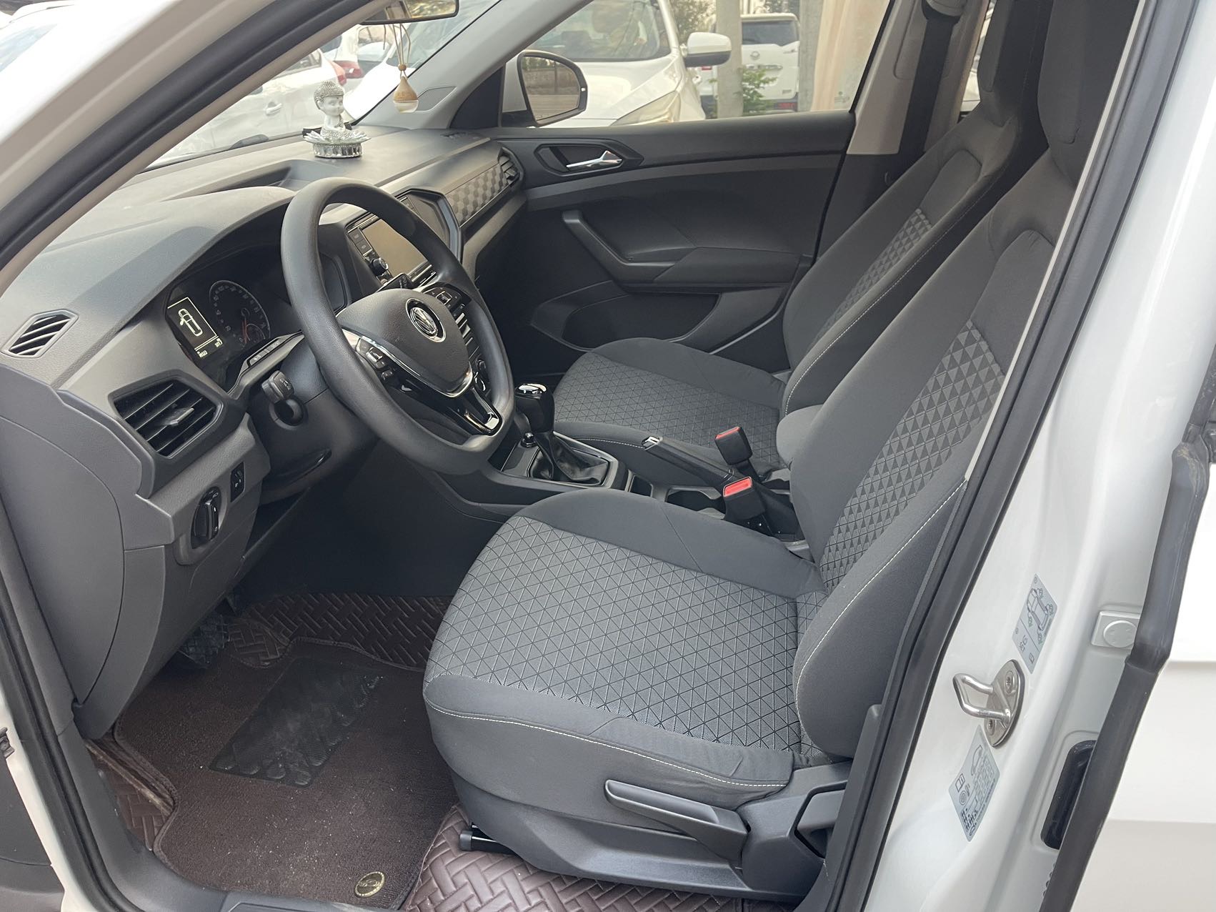 Volkswagen T-Cross 2019 #2 Volkswagen T-Cross 2019 immagine di auto #2