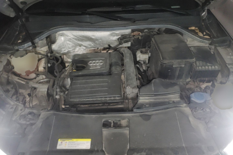 Audi Q3 2019 car image #22