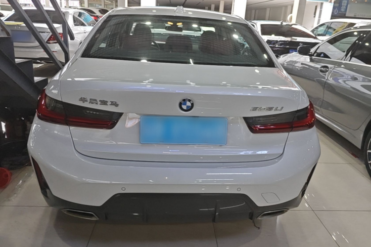 BMW 3 Series 2024 #6 BMW 3 Series 2024 car image #6