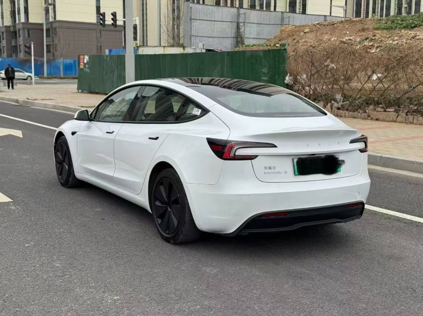Tesla Model 3 2023 #4 Tesla Model 3 2023 car image #4