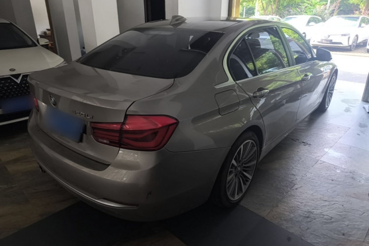 BMW 3 Series 2019 car image #7