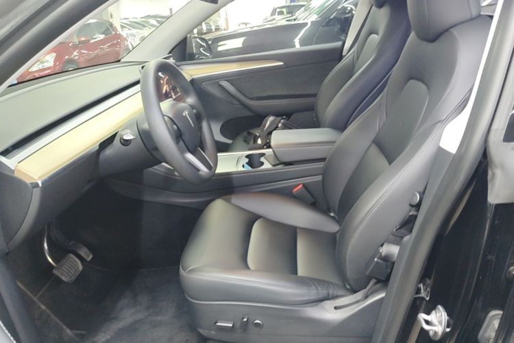 Tesla Model Y 2022 #15 Tesla Model Y 2022 car image #15