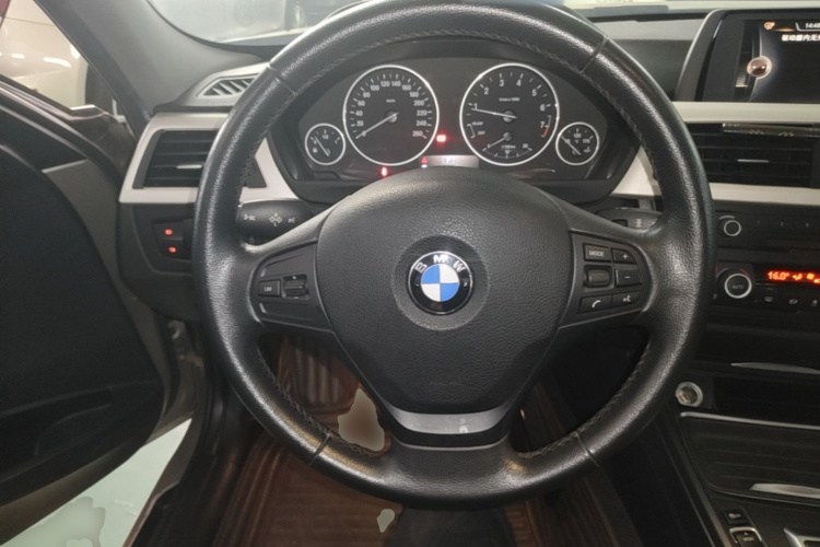 BMW 3 Series 2015 car image #15