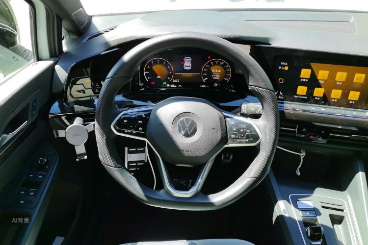 Volkswagen Golf 2022 car image #12