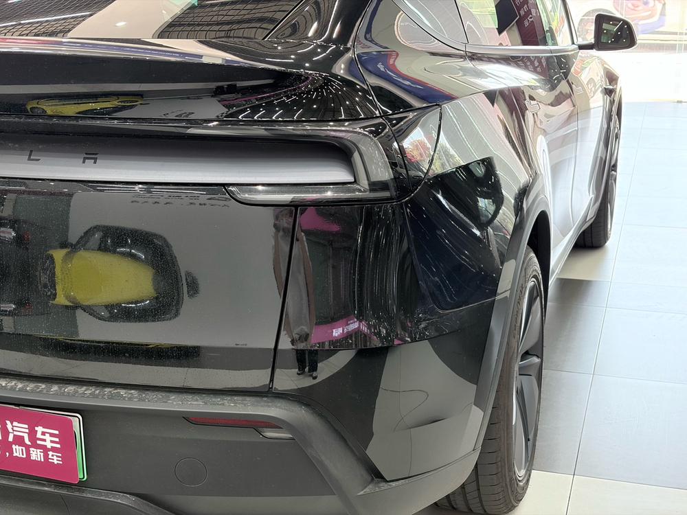 Tesla Model Y 2026 car image #8