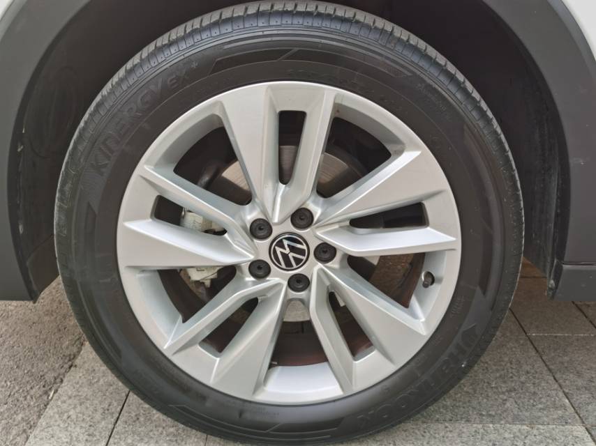 Volkswagen T-Cross 2023 car image #11