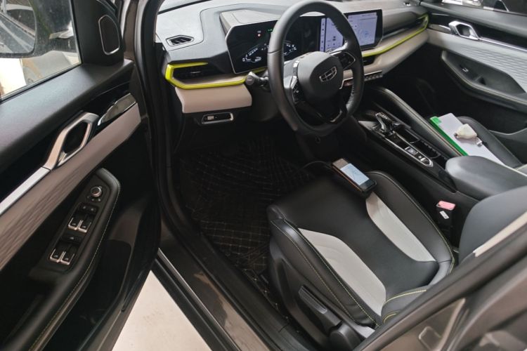 GEELY Coolray 2023 car image #16