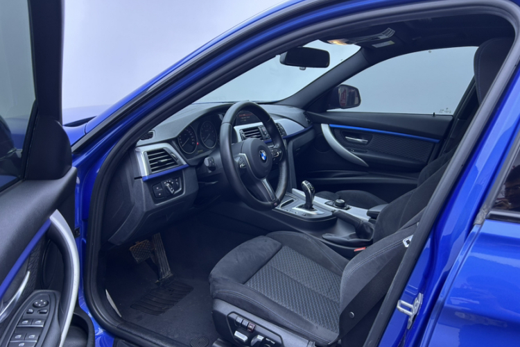 BMW 3 Series 2018 #11 BMW 3 Series 2018 car image #11