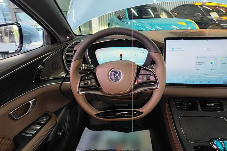 BYD Han 2023 car image #15