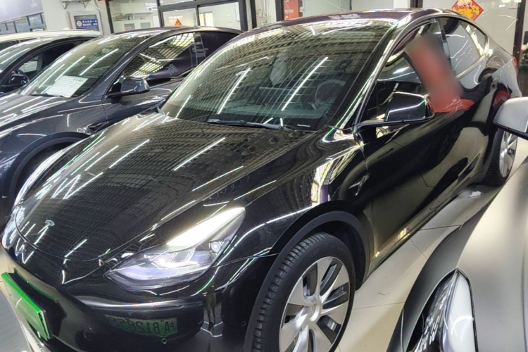 Tesla Model Y 2022 #2 Tesla Model Y 2022 car image #2