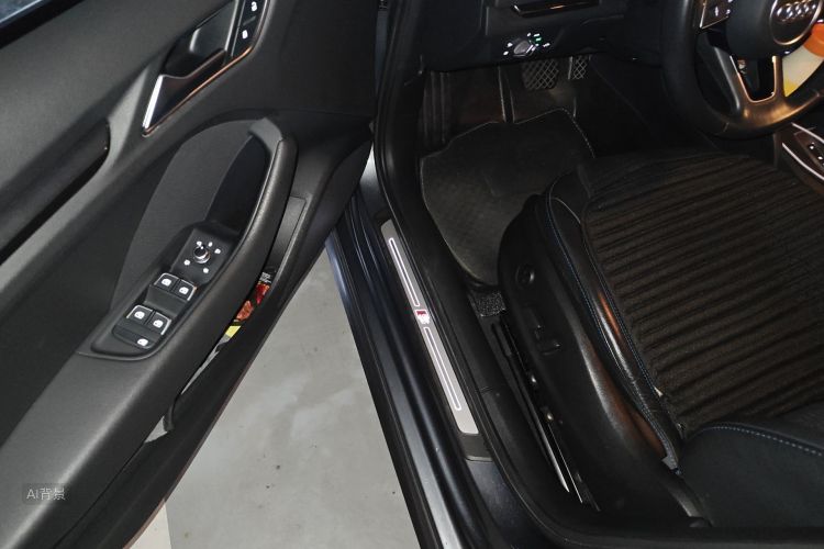 Audi A3 2019 car image #18