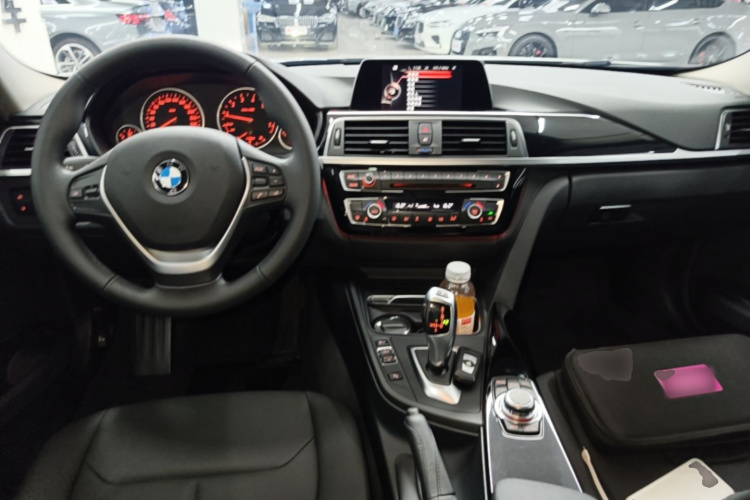 BMW 3 Series 2016 immagine di auto #10