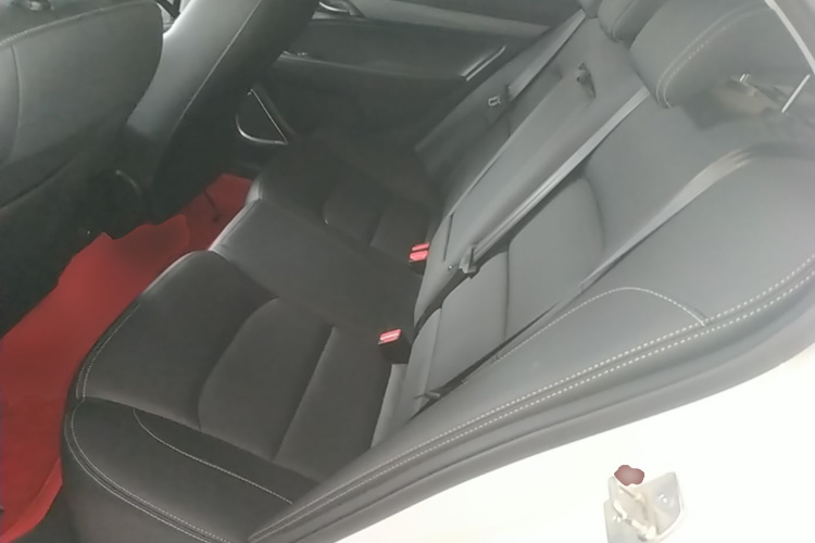 GEELY Emgrand 2021 car image #17