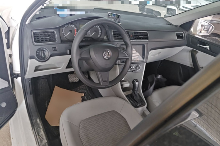 Skoda Rapid 2016 #10 Skoda Rapid 2016 image de voiture #10