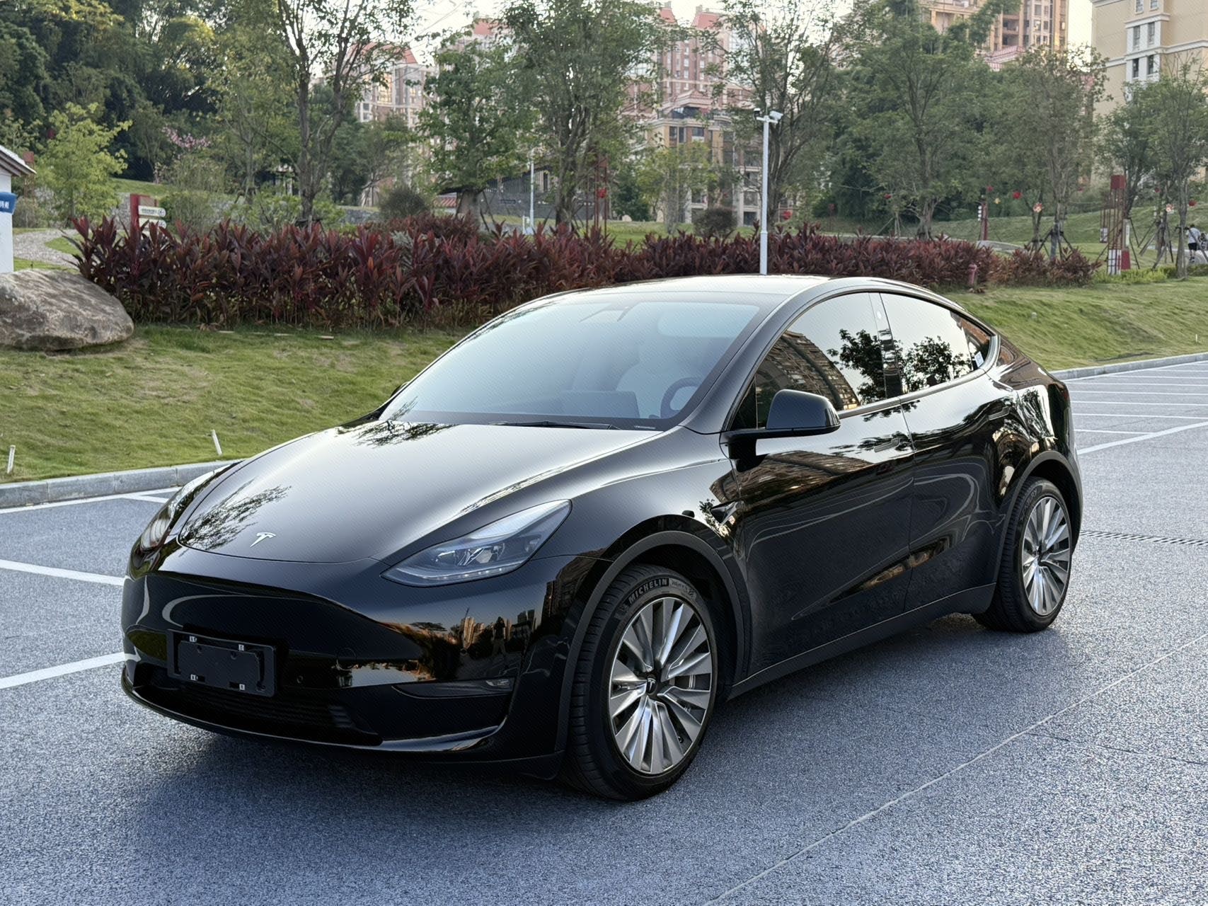 Tesla Model Y 2021 صورة سيارة 