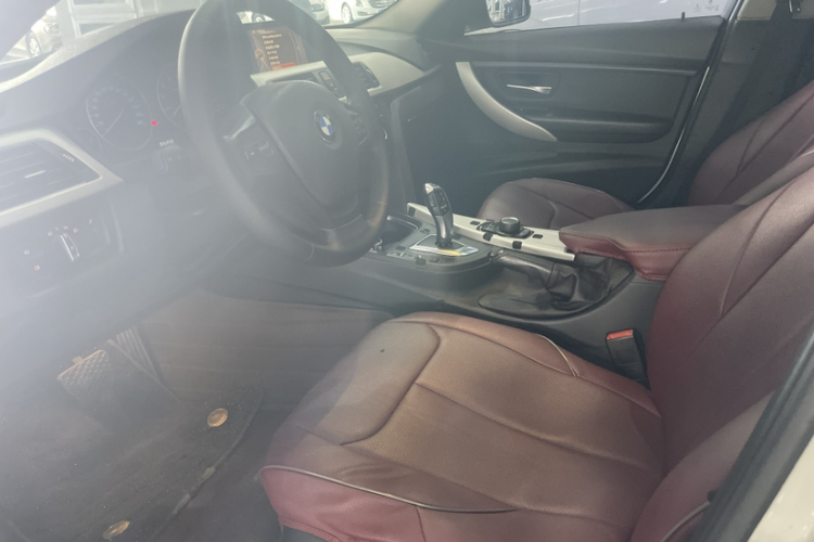 BMW 3 Series 2015 car image #9