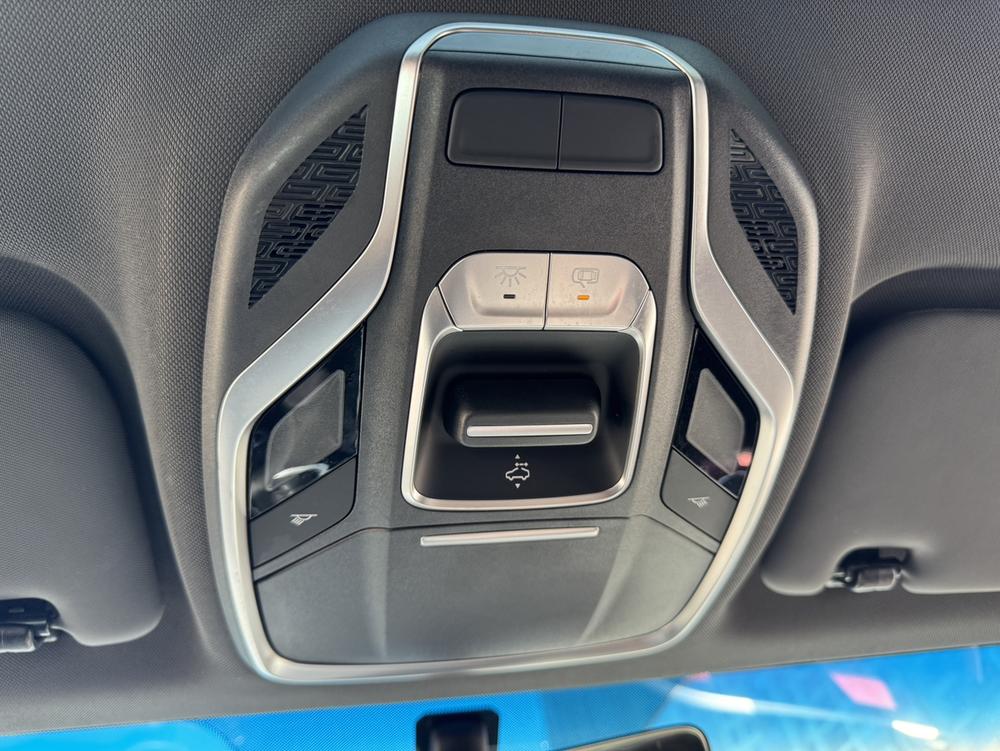GEELY Binray 2021 car image #9