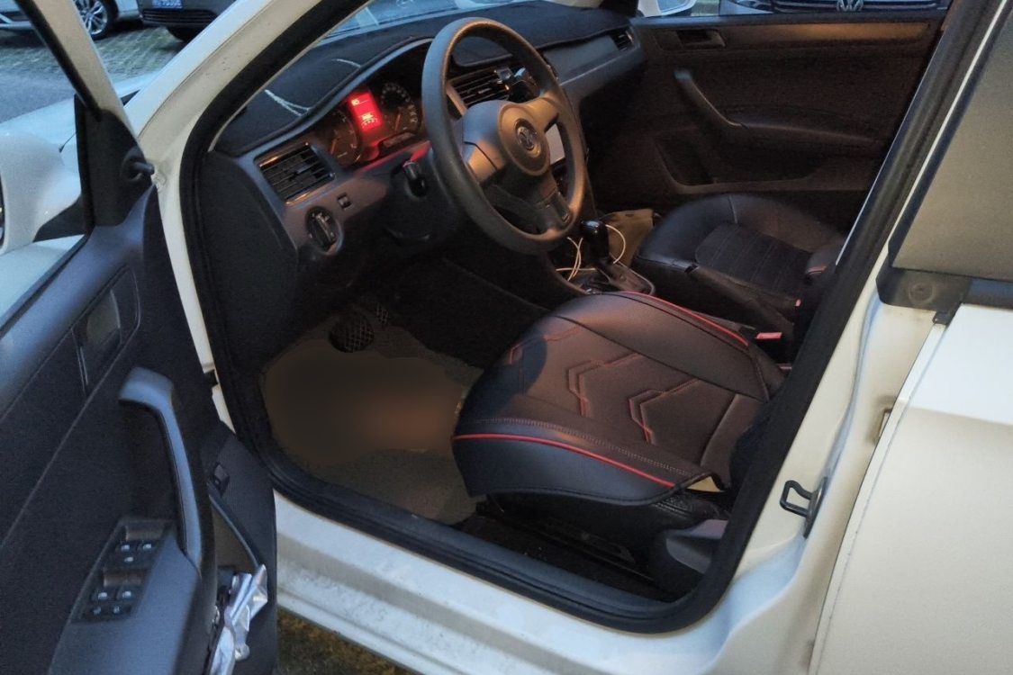 Volkswagen Santana 2014 car image #23