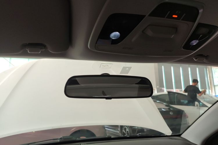 GEELY Emgrand 2021 immagine di auto #18