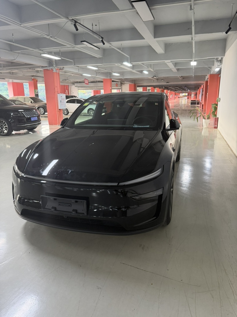 Tesla Model Y 2026 car image 
