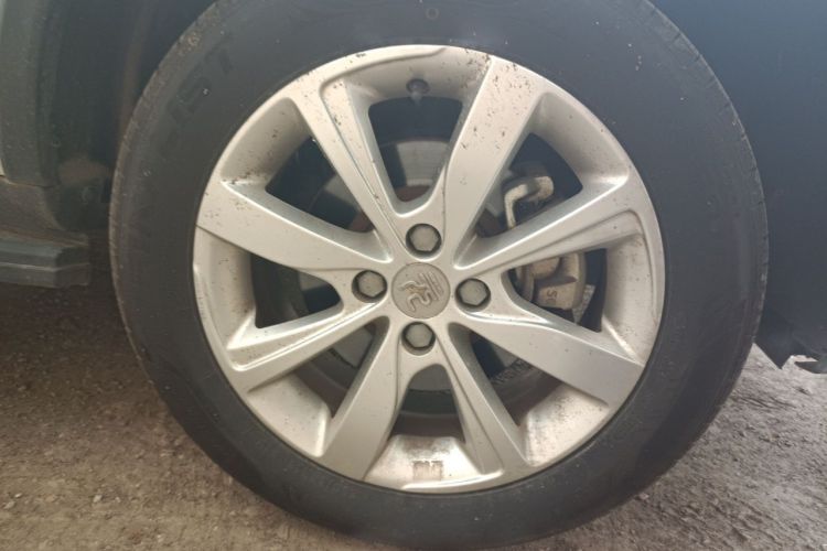 BYD Yuan 2018 #6 BYD Yuan 2018 car image #6