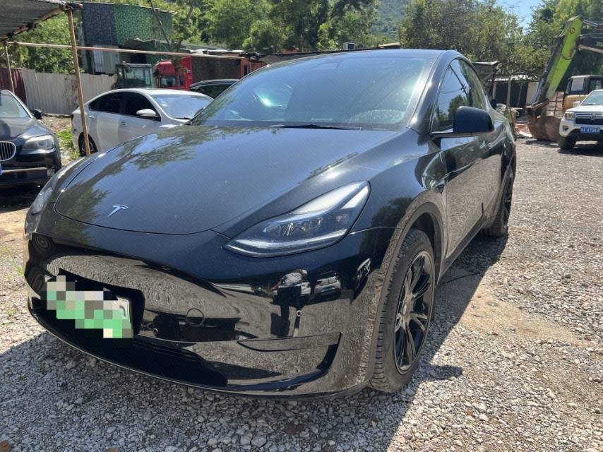 Tesla Model Y 2023 Tesla Model Y 2023 صورة سيارة