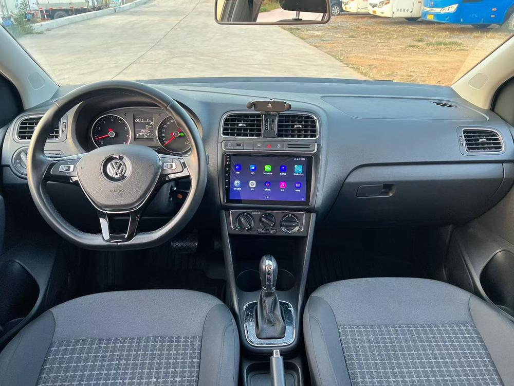 Volkswagen Polo 2019 car image #8