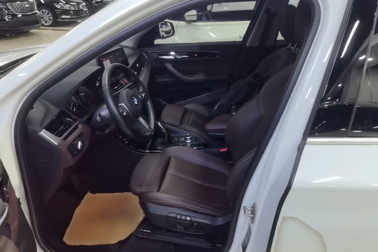 BMW X1 2020 car image #16